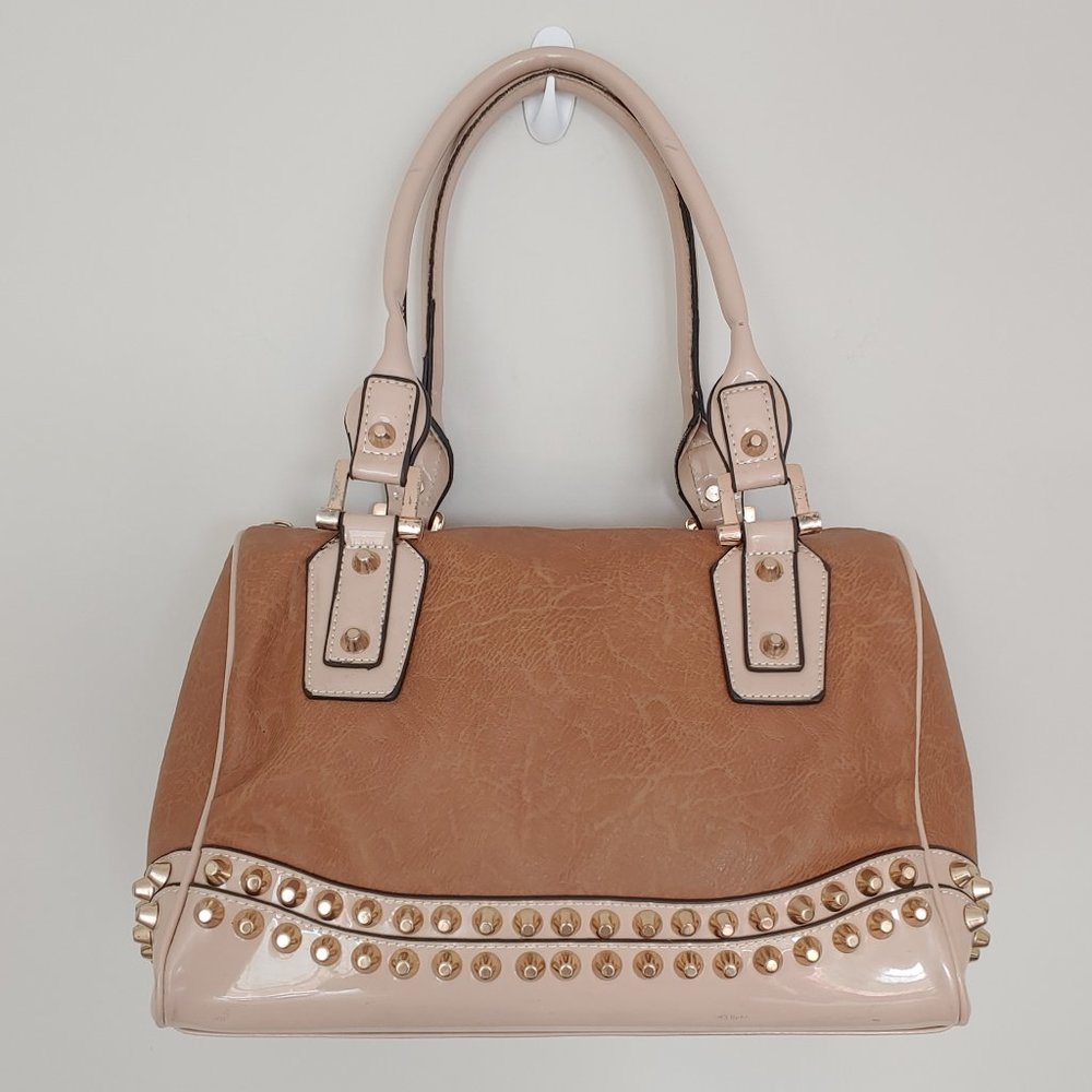 🎃 Vegan Patent Leather Gold Studded Imoshion